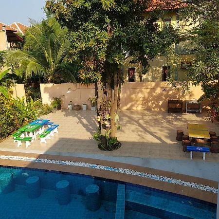 Arerayah Beach Resort Pran Buri Exteriör bild