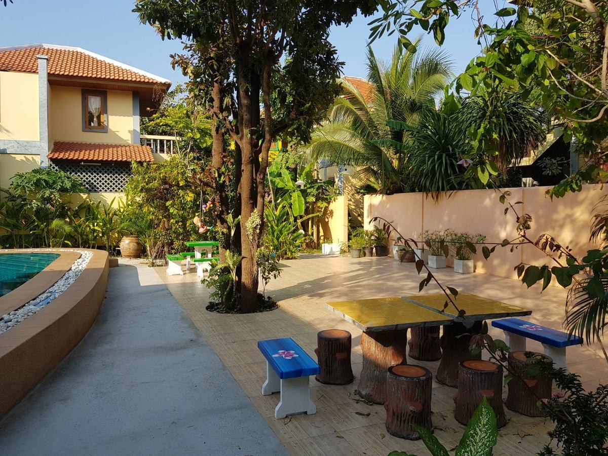 Arerayah Beach Resort Pran Buri Exteriör bild
